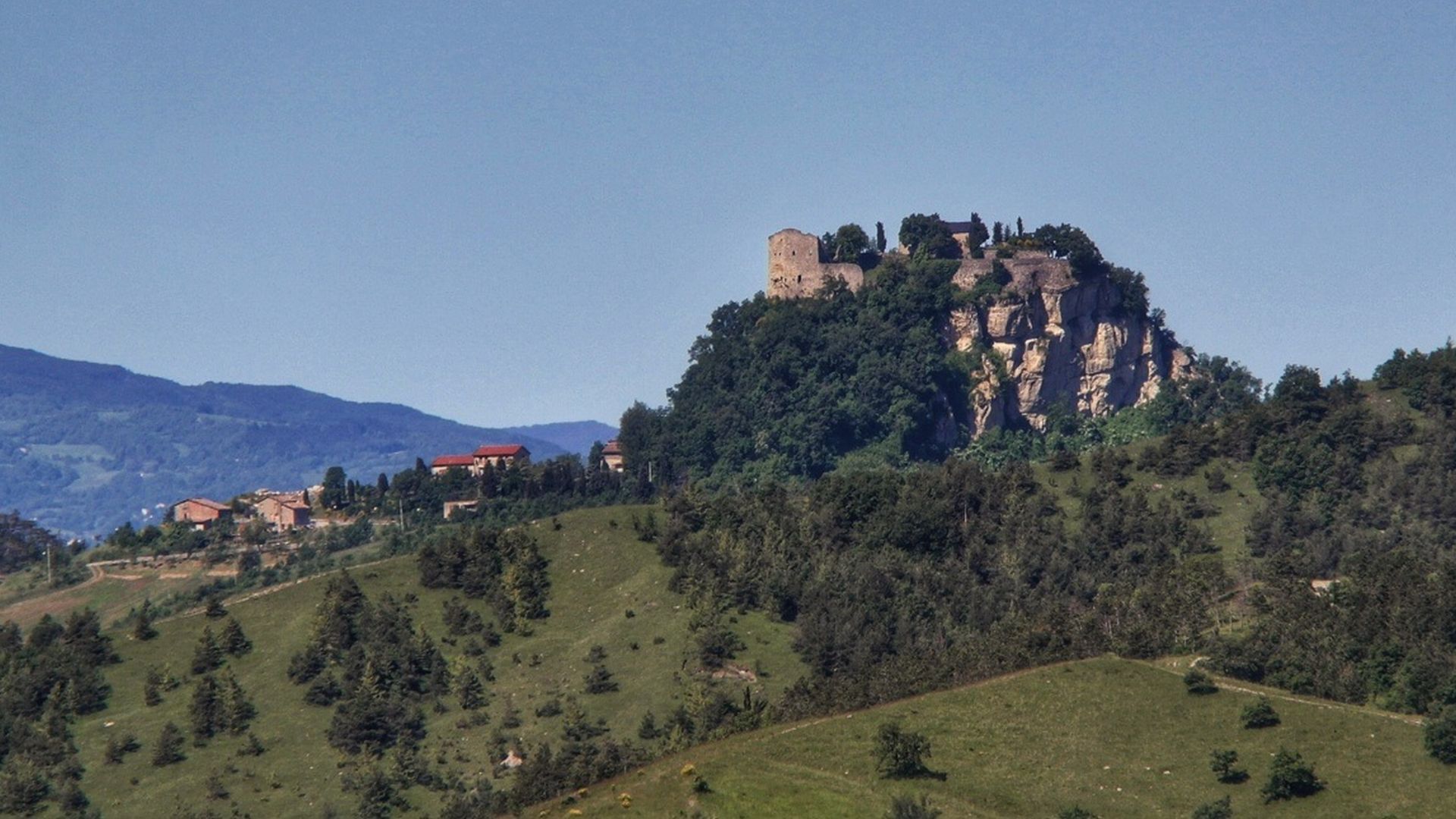 The Canossa castle