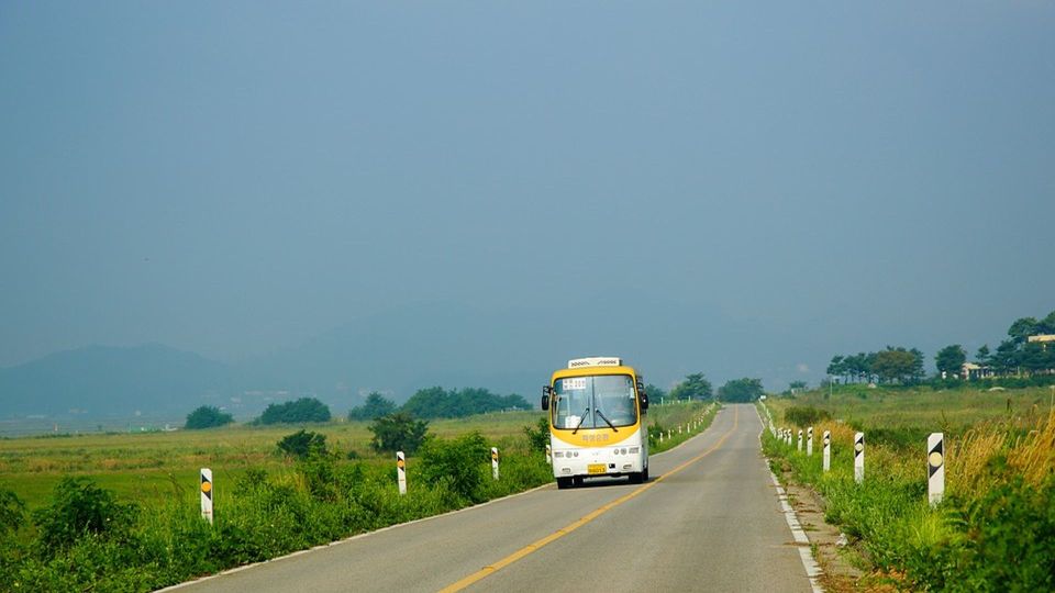 tourist bus