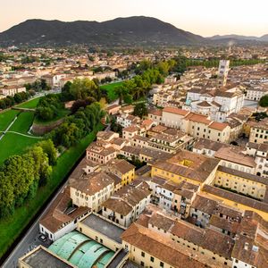 lucca trek - paysages de chateaux et fortifications 2