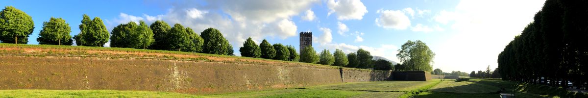 the city walls of lucca