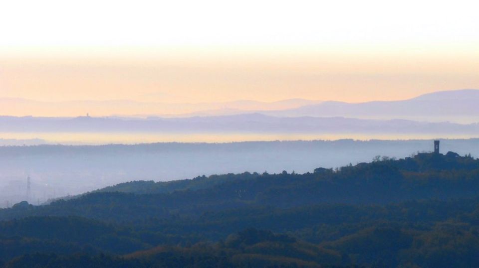 Panorama von Montecarlo bei Sonnenuntergang