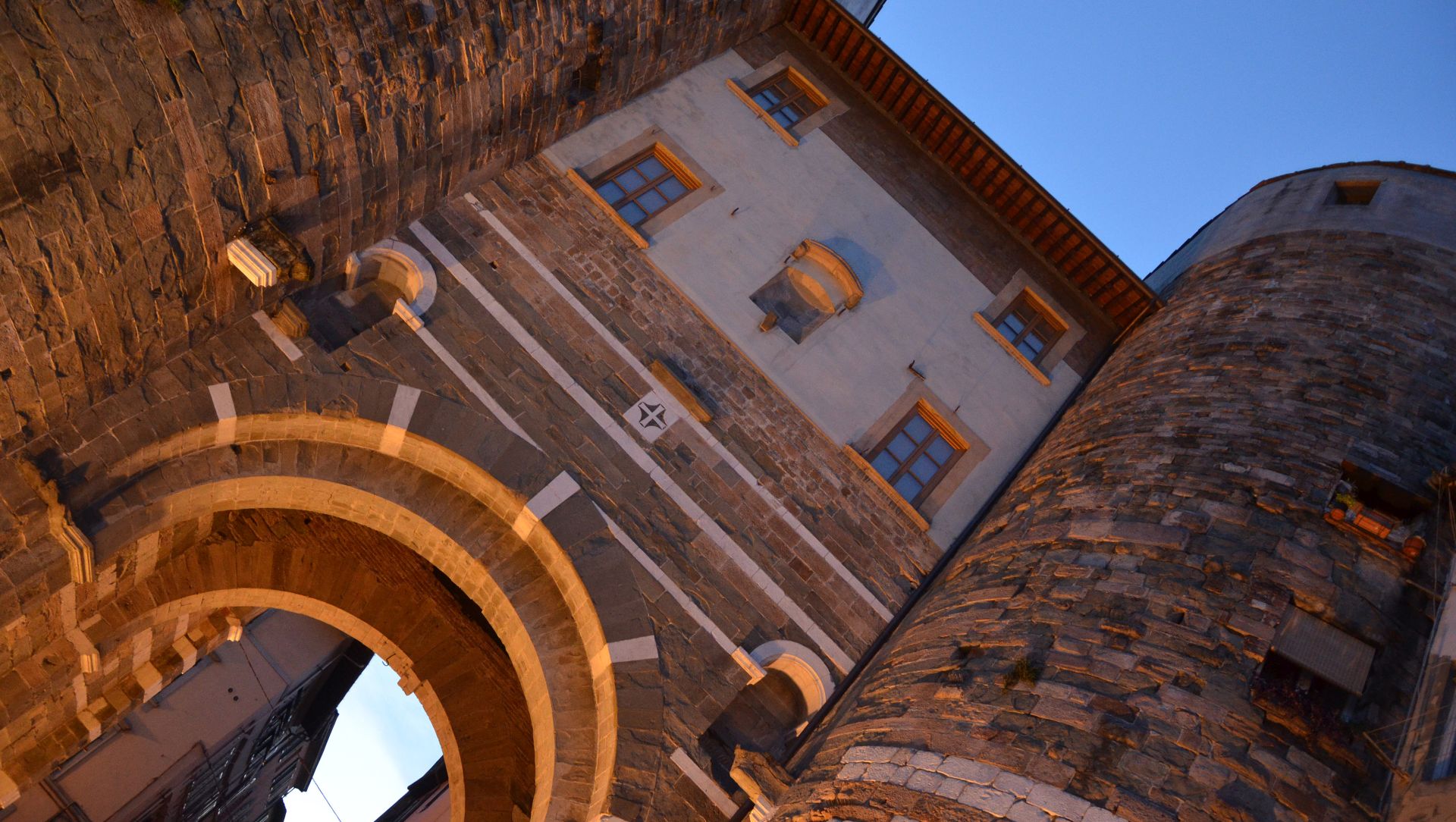 Puerta san gervasio de las Murallas medievales de Lucca