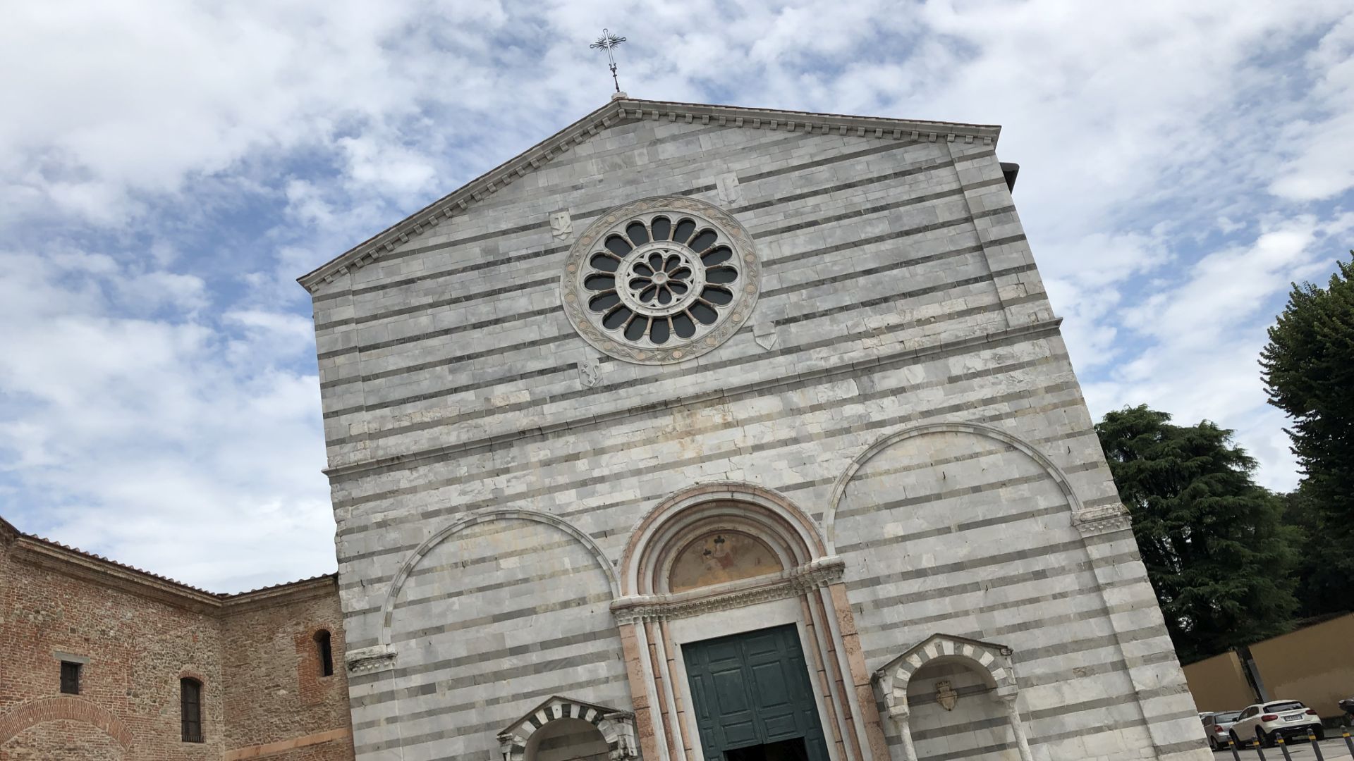 Una invitación a Lucca Iglesia de San Francisco en Lucca