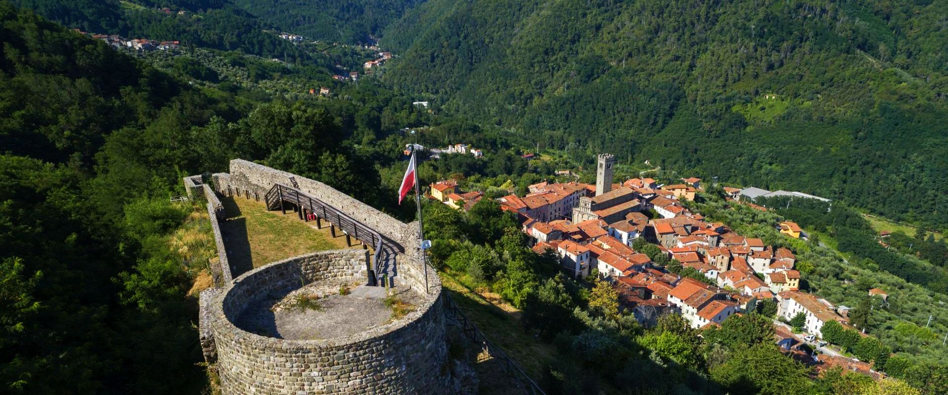 rocca e borgo di villa basilica