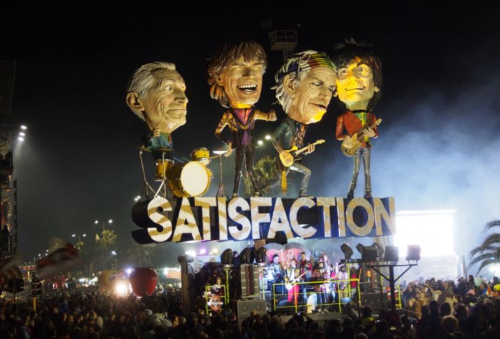 the charriot of viareggio carnival dedicated to the rolling stones