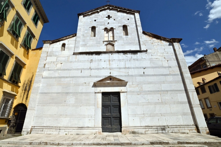 chiesa di sant'alessandro a Lucca