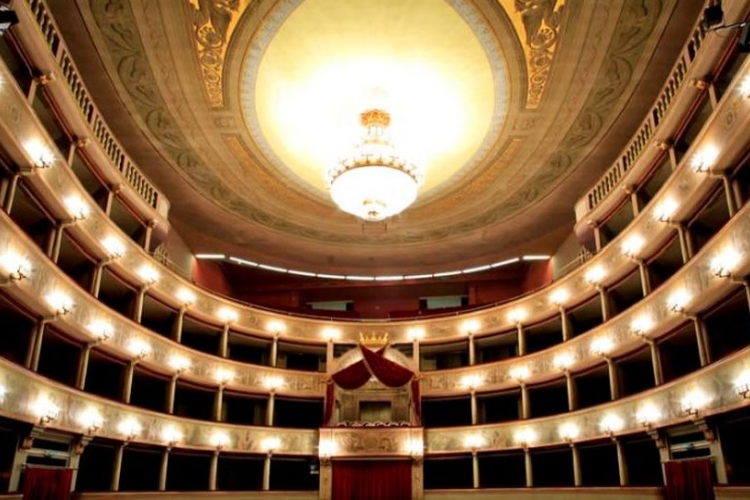 Giglio theater