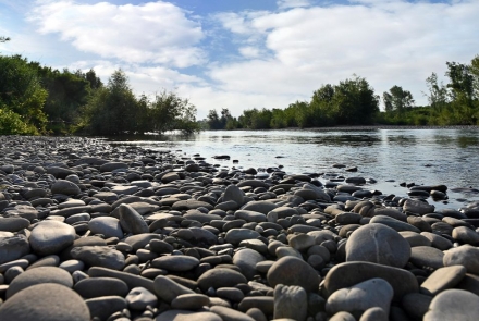 Lit de la rivière Serchio près de Lucques